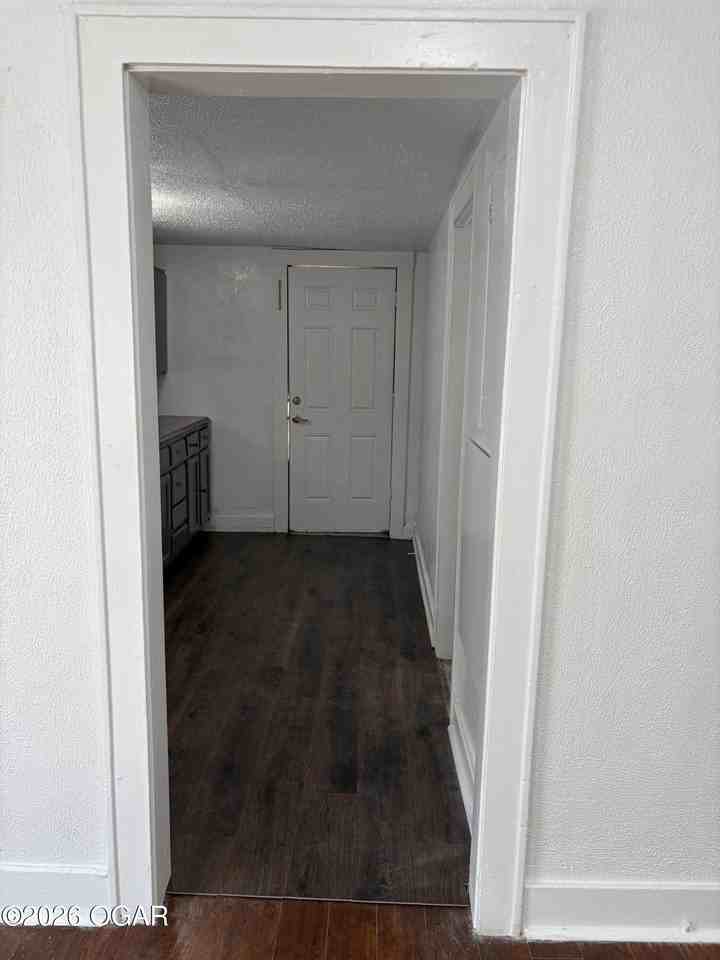 1306 S Moffet Ave #B - Photo 5 of 10