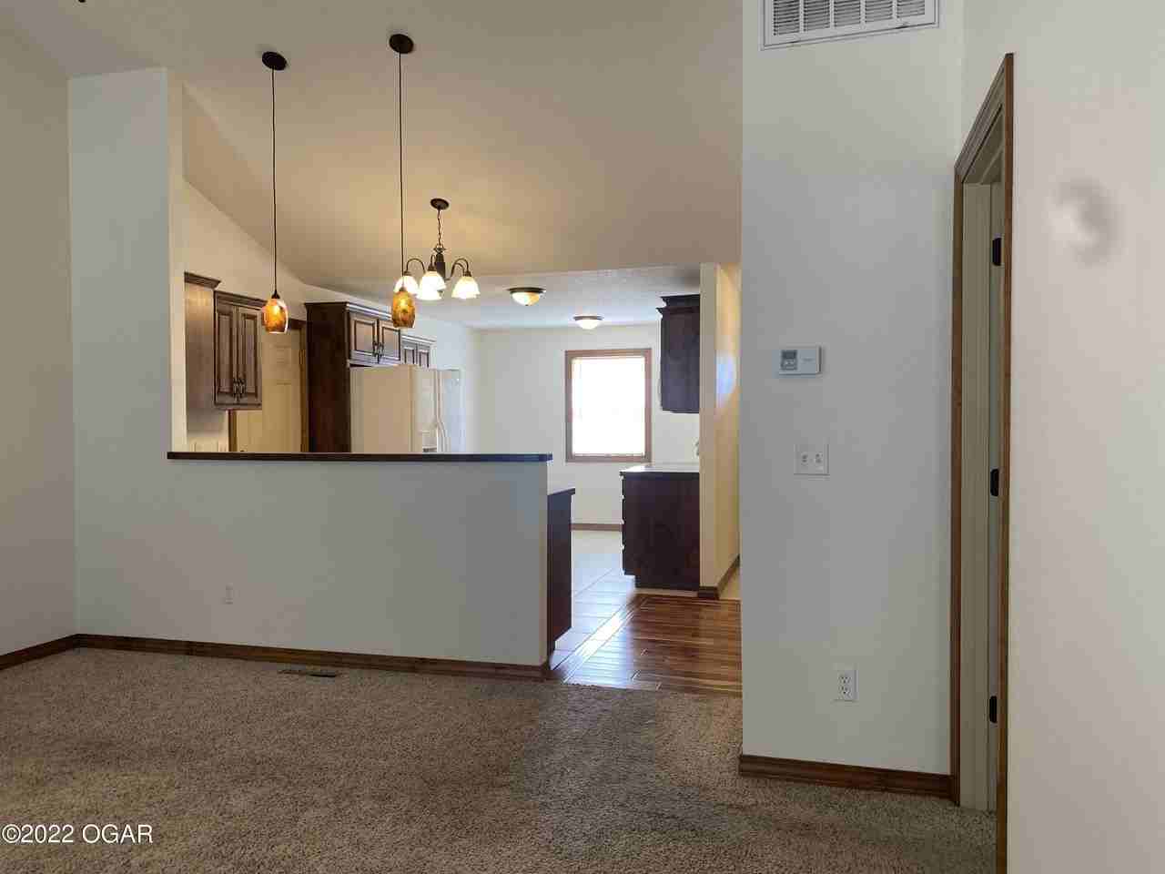 5015 E 21st St - Photo 4 of 12