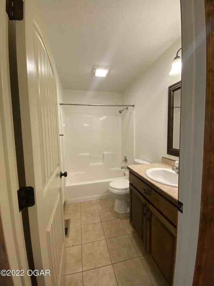5015 E 21st St - Photo 7 of 12