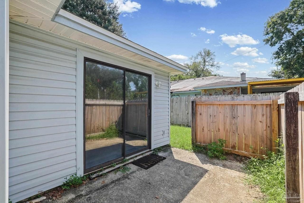 455 Stara Cir #D - Photo 5 of 32
