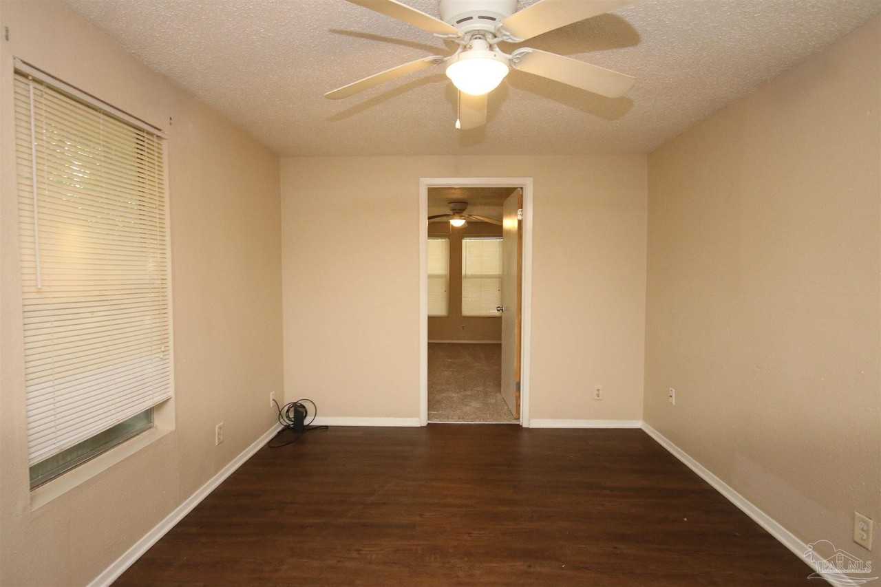 5 N Edgewood Cir #C - Photo 4 of 11