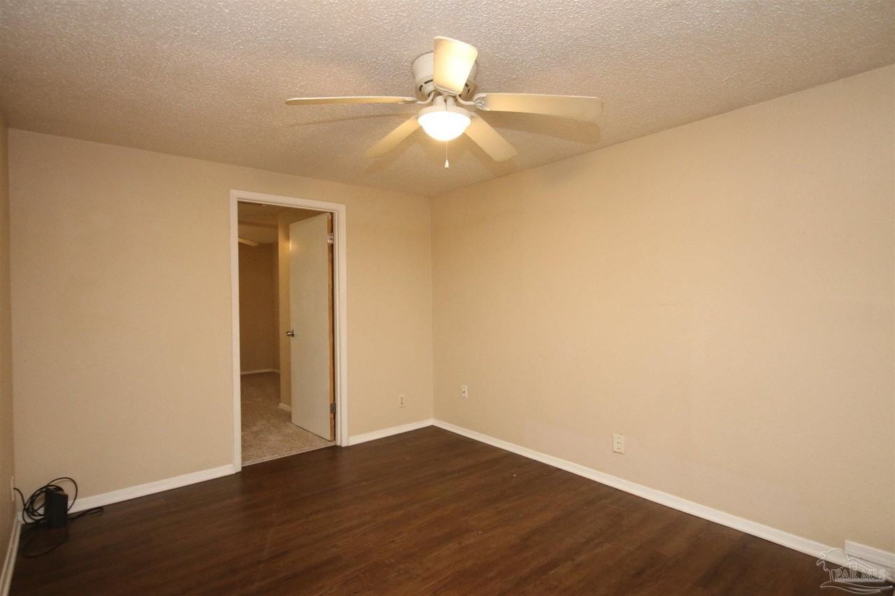 5 N Edgewood Cir #C - Photo 5 of 11