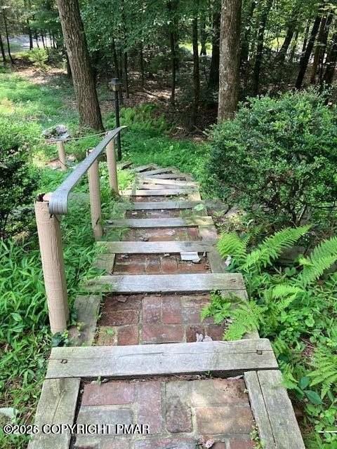 2137 James Way - Photo 4 of 12