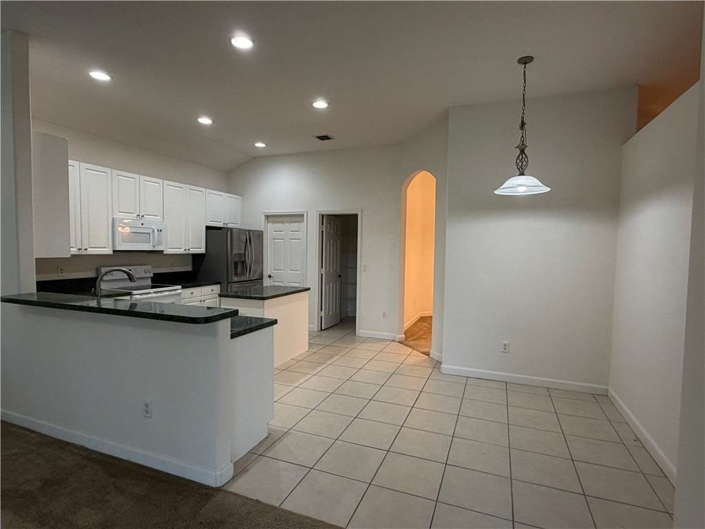 3205 Brookfield Dr - Photo 4 of 18
