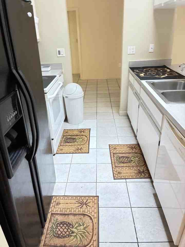 Vannell St - Photo 5 of 15