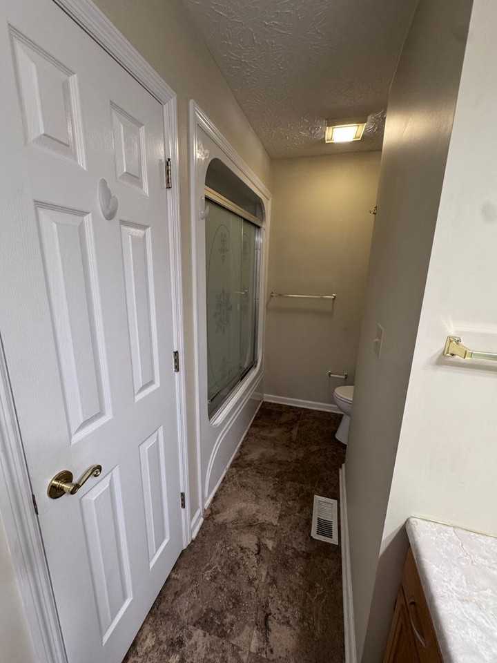 215 Francis St W - Photo 6 of 14