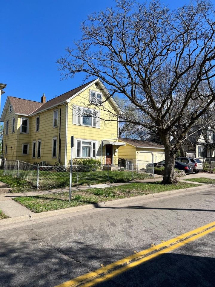 657 Plum St - Photo 2 of 25