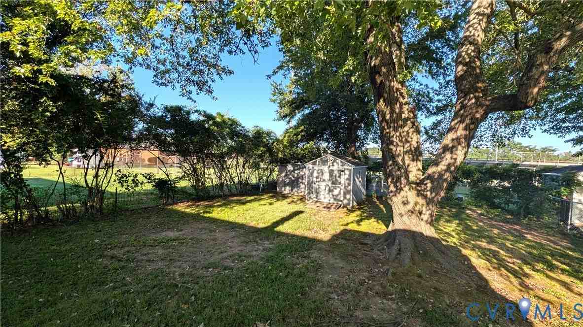 512 Chestnut Ave - Photo 2 of 12