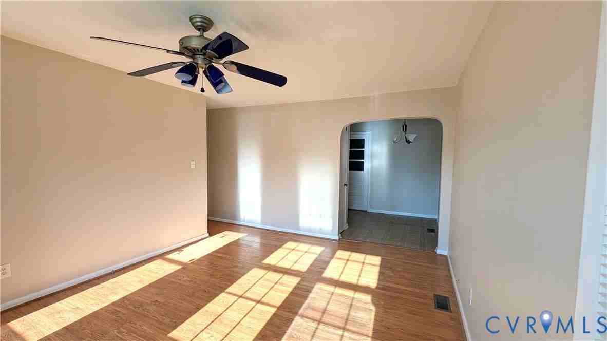 512 Chestnut Ave - Photo 3 of 12