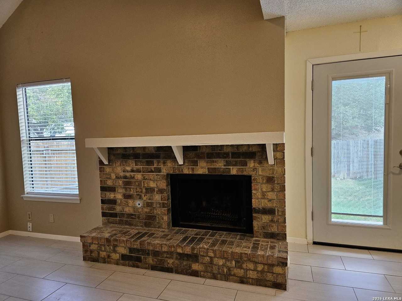 14208 Indian Woods - Photo 7 of 27