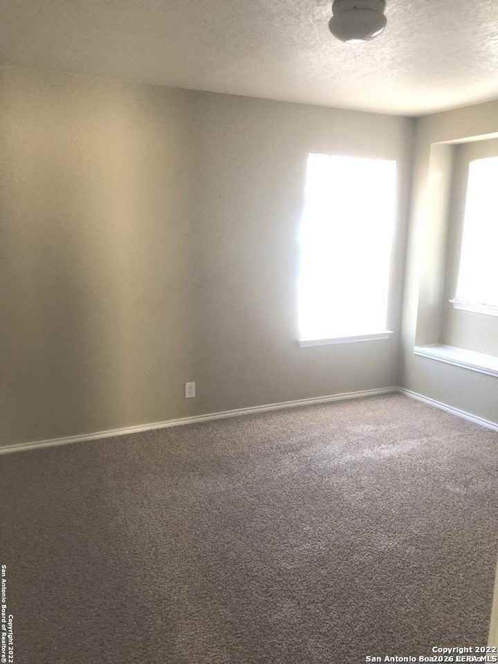 158 Hampton Bnd - Photo 7 of 10