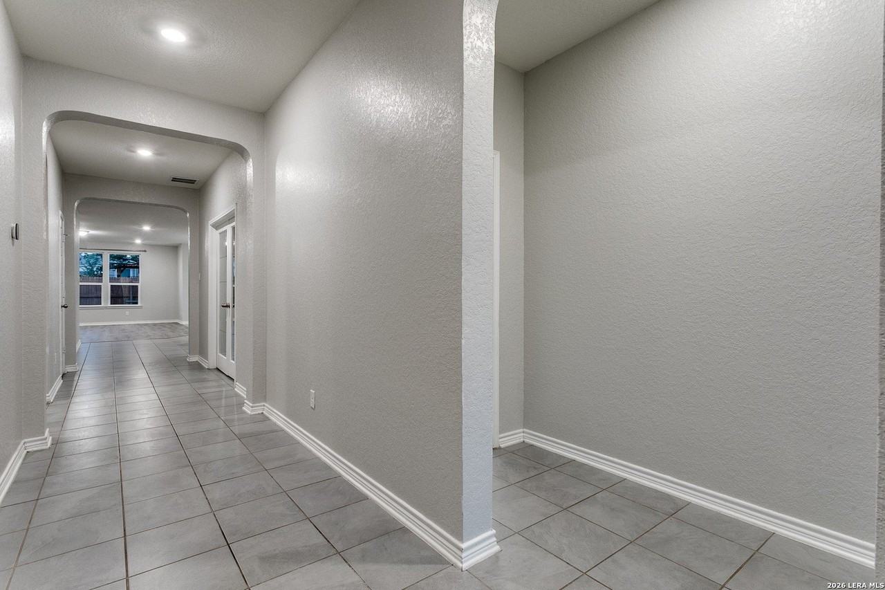 5211 Espinoso Way - Photo 3 of 26
