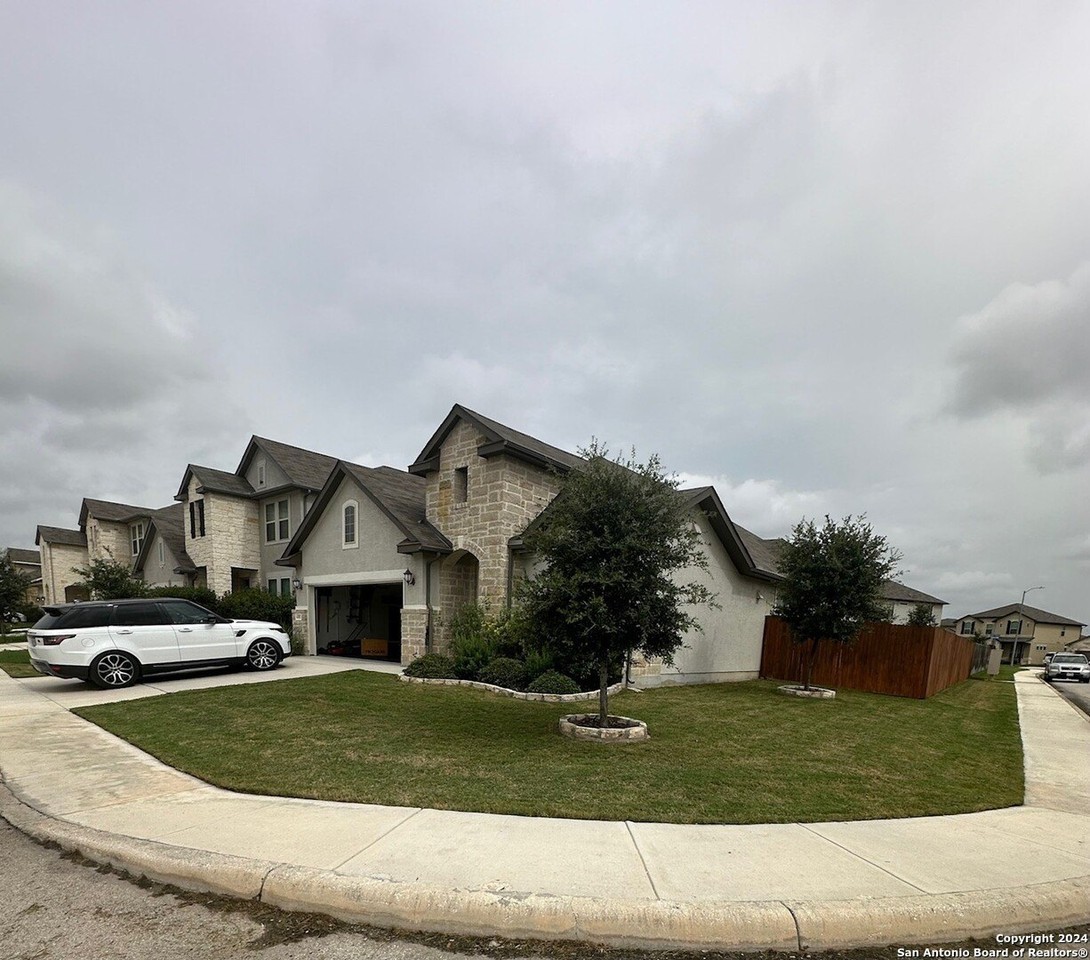 6707 Gailan Rnch - Photo 2 of 4