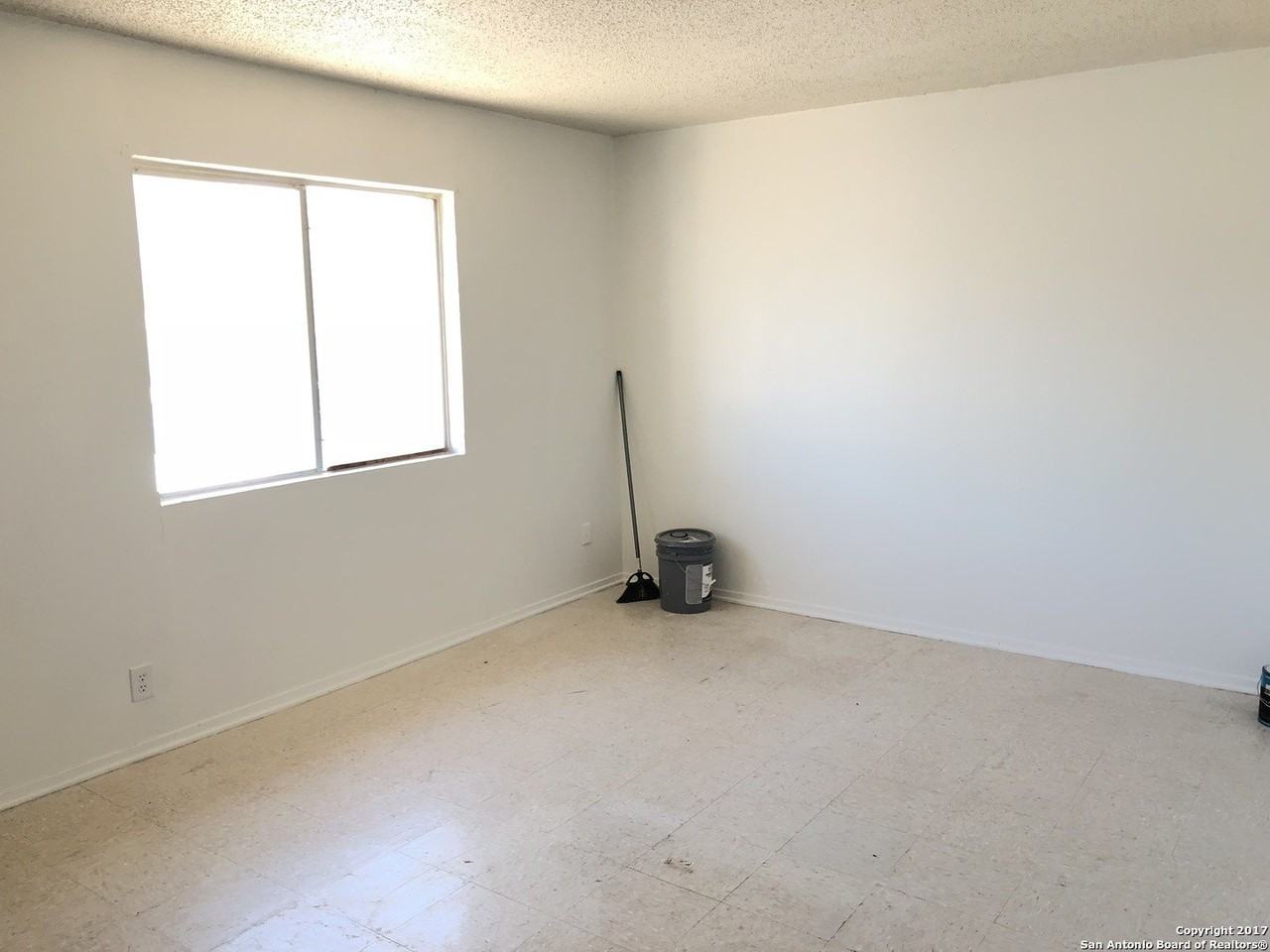 11127 Bel Air Dr #1 - Photo 2 of 5