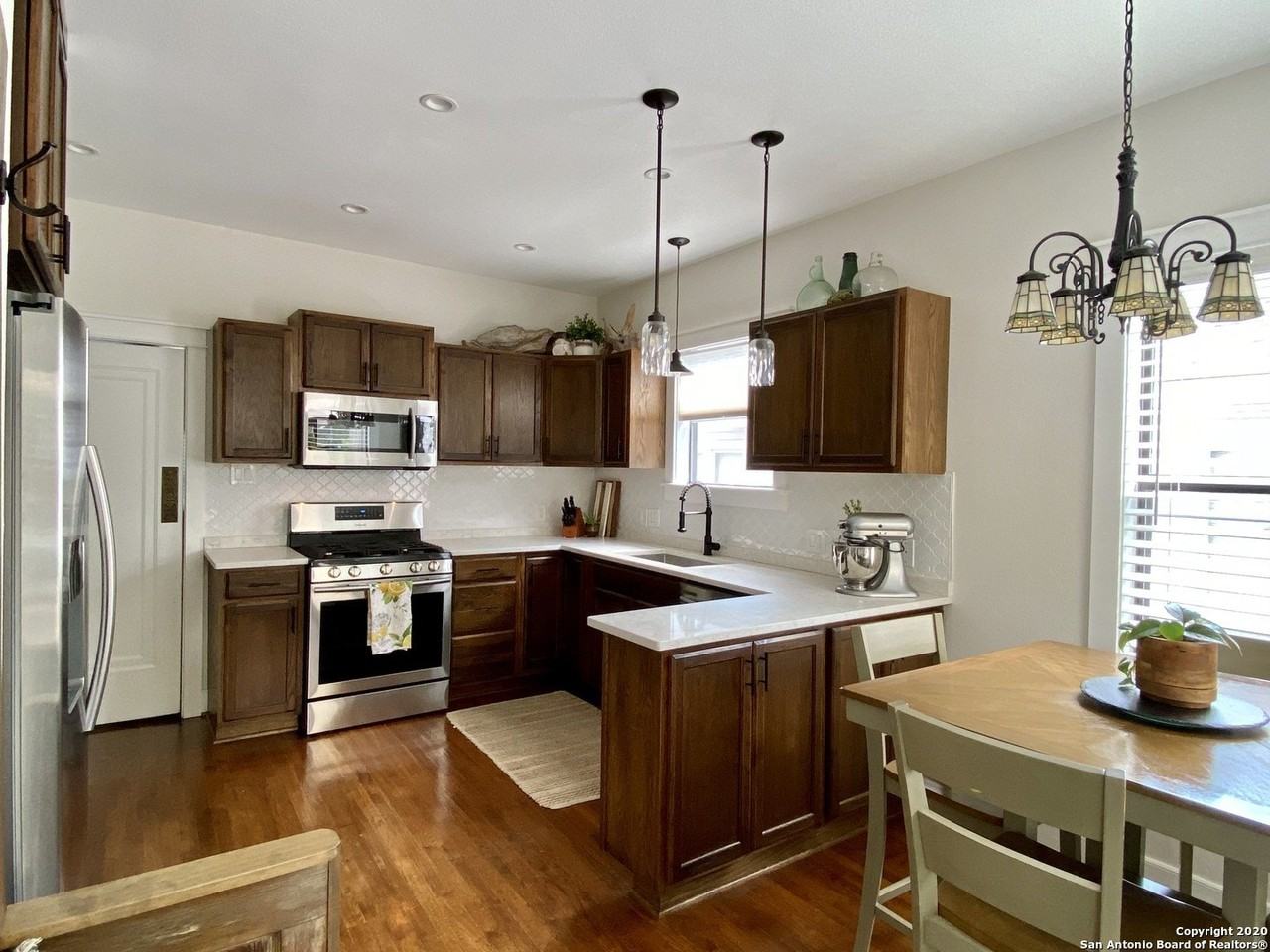 107 W Ridgewood Ct - Photo 6 of 14