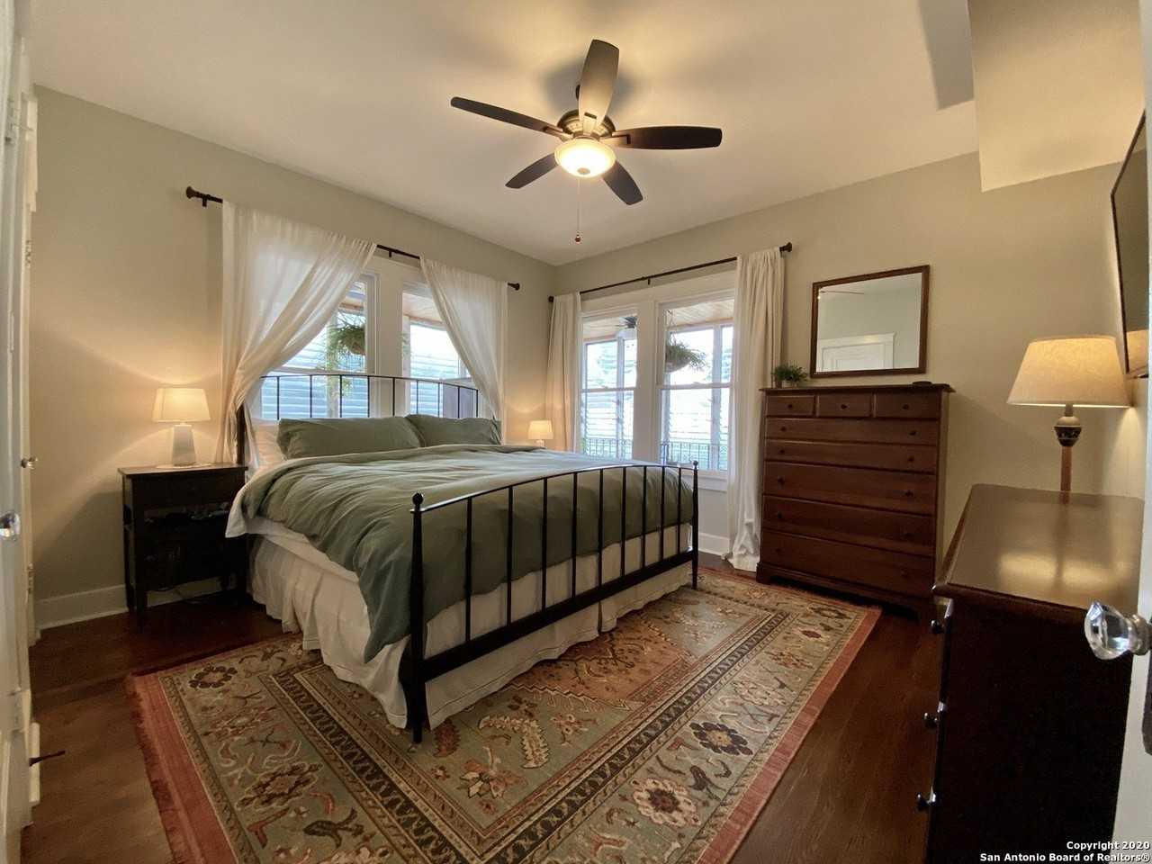 107 W Ridgewood Ct - Photo 7 of 14
