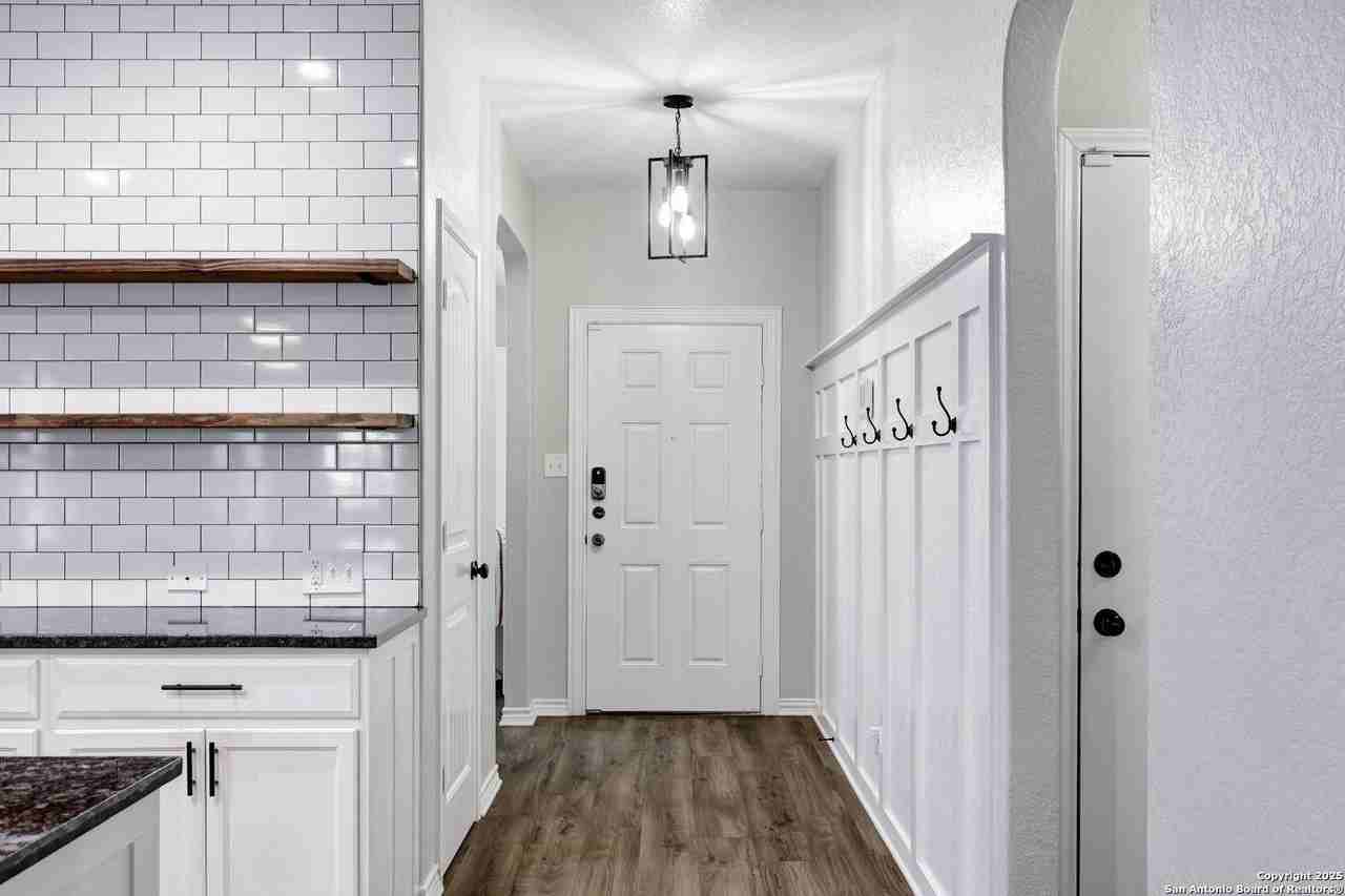 11711 Caraway Hl - Photo 3 of 30