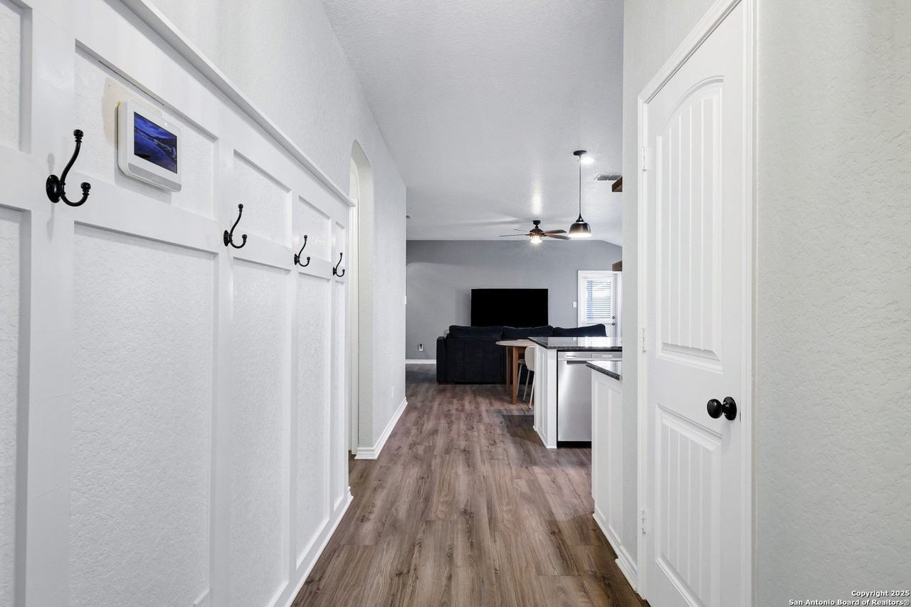 11711 Caraway Hl - Photo 4 of 30