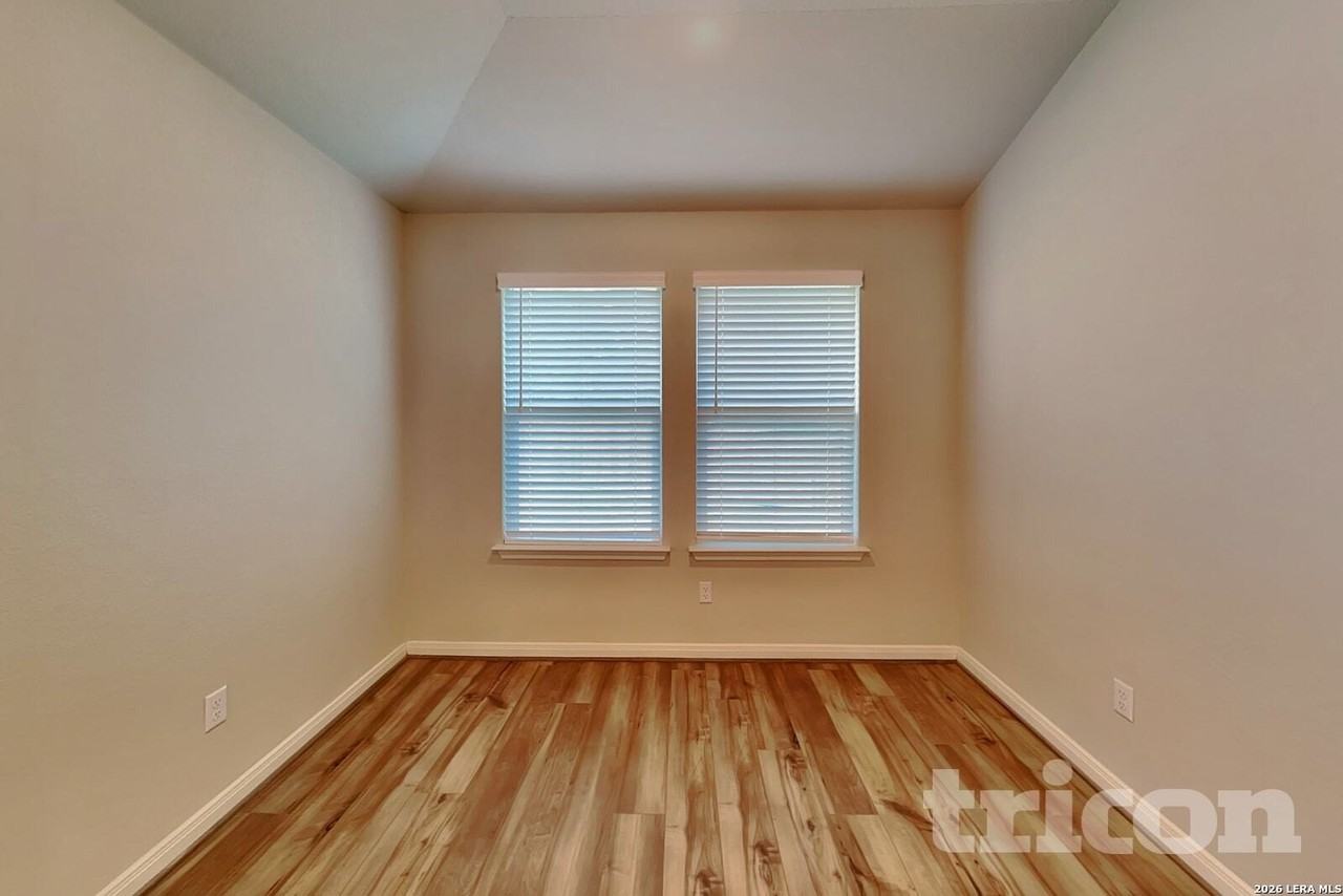 13503 Emerson Way - Photo 3 of 20