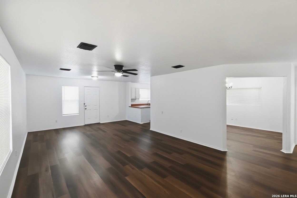 3107 Sunbird Bay - Photo 7 of 32