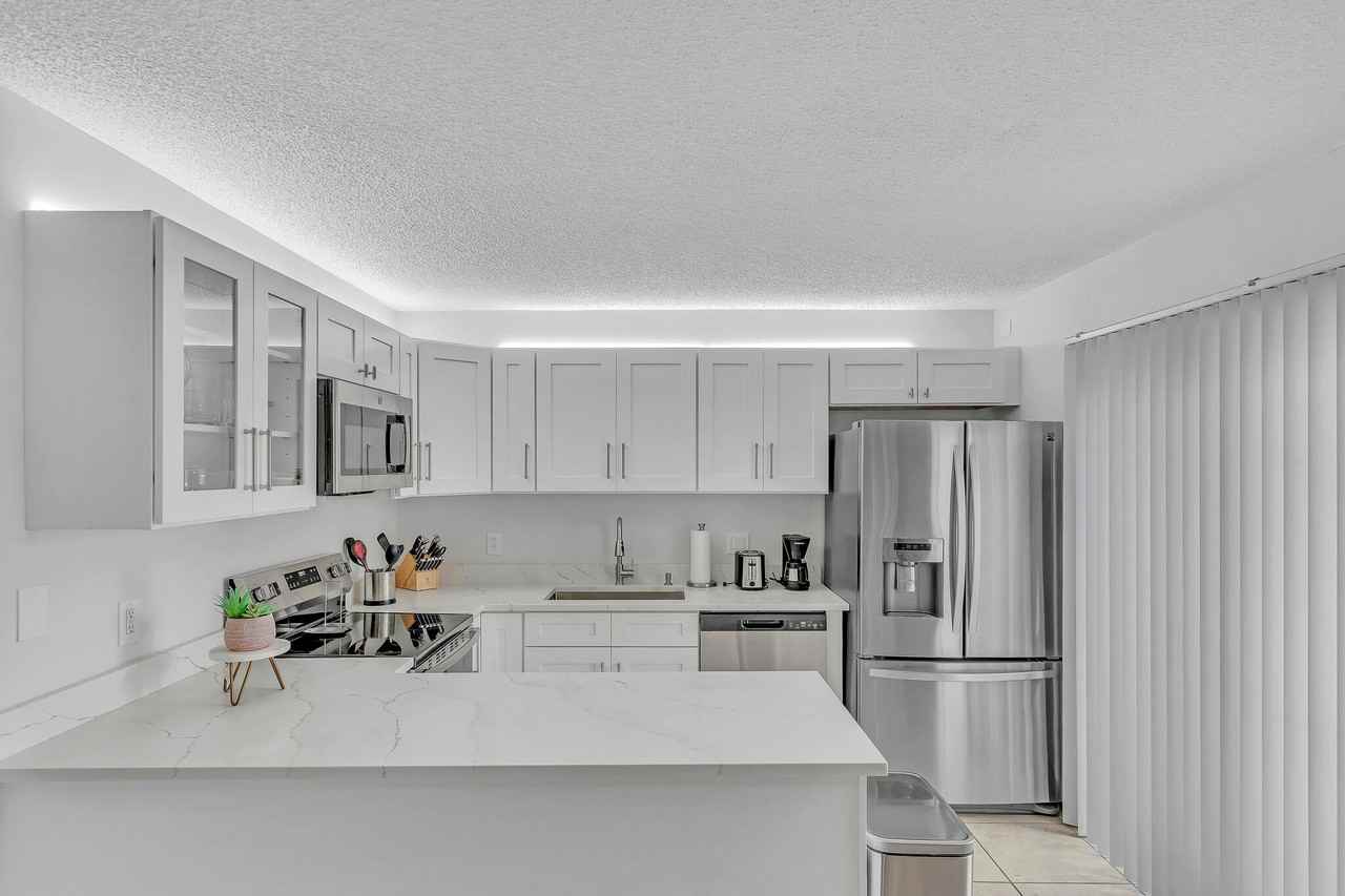 2228 White Pine Cir - Photo 3 of 29