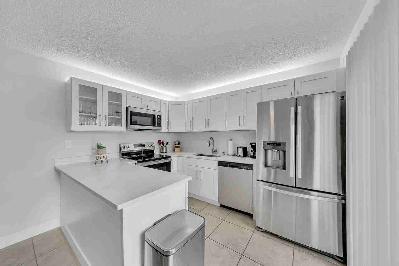 2228 White Pine Cir - Photo 5 of 29