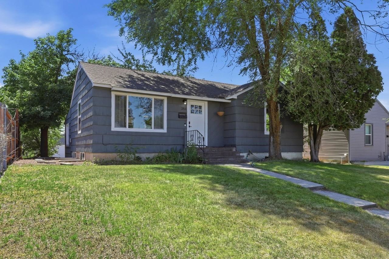 2611 W Broad Ave - Photo 2 of 26