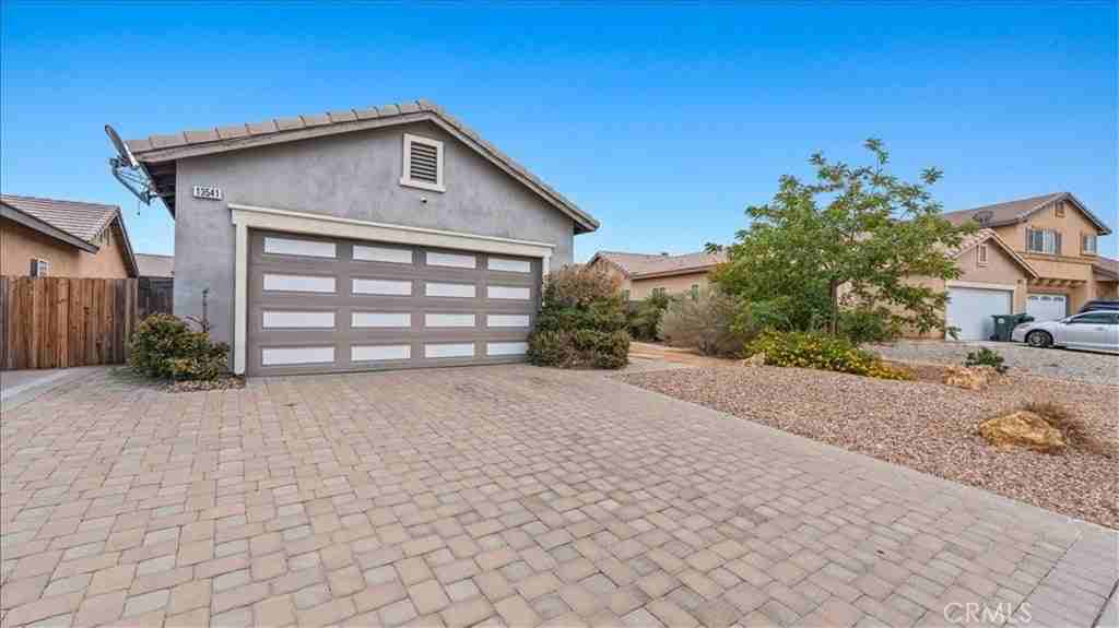 13541 Princeton Dr - Photo 2 of 20