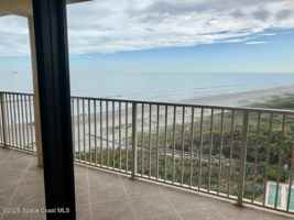 featured image of 7520 Ridgewood Ave #801