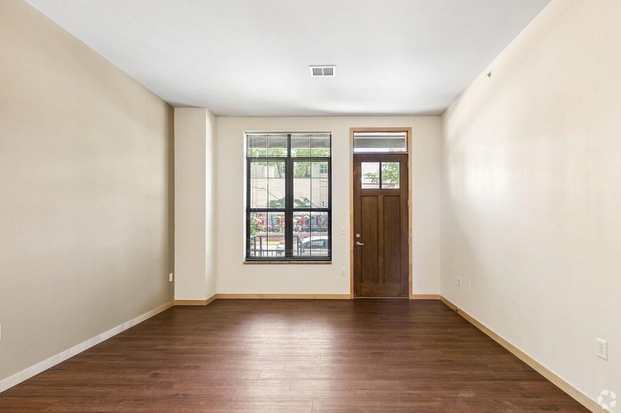 602 W Main St #602 - Photo 2 of 18