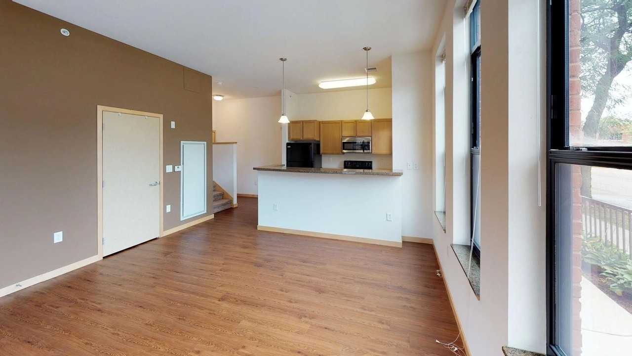 602 W Main St #602 - Photo 3 of 18