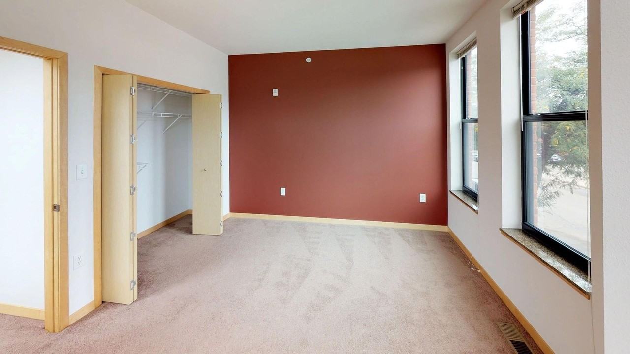 602 W Main St #602 - Photo 7 of 18