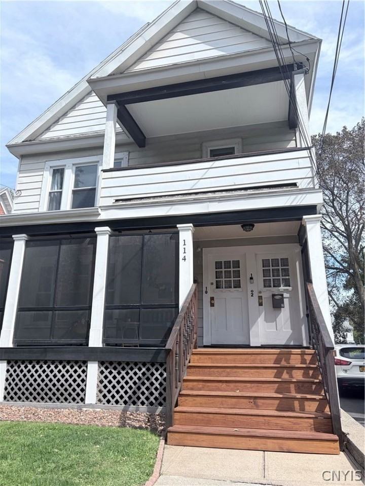 114 Peck Ave - Photo 2 of 14