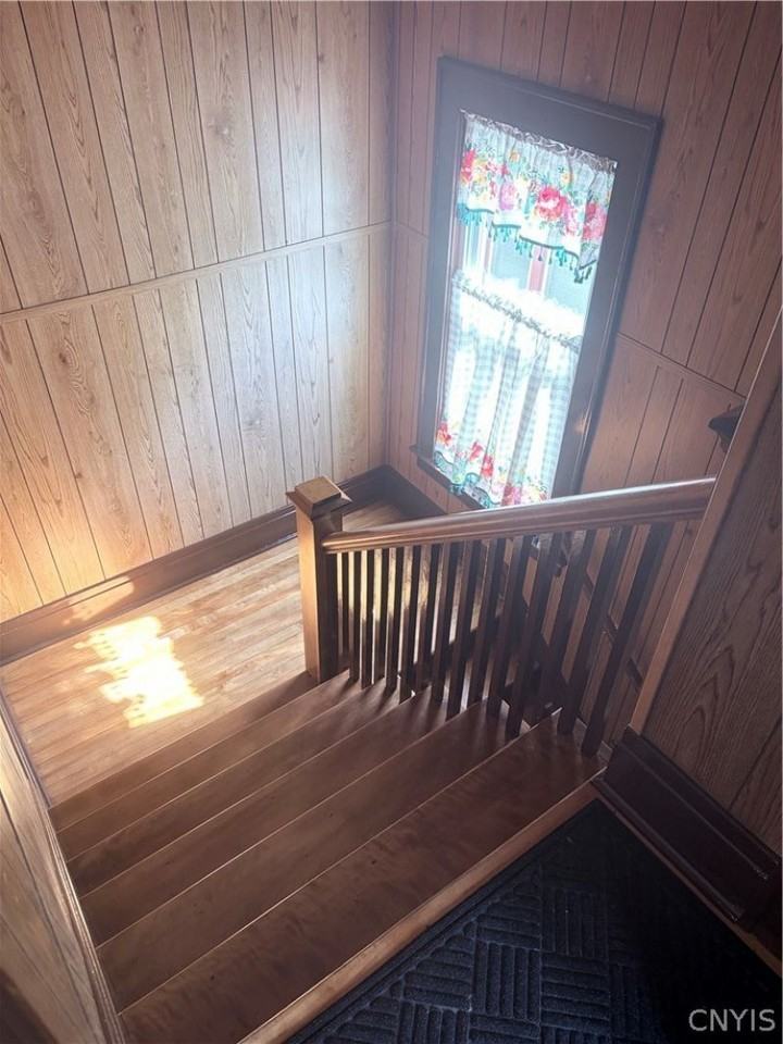 114 Peck Ave - Photo 3 of 14