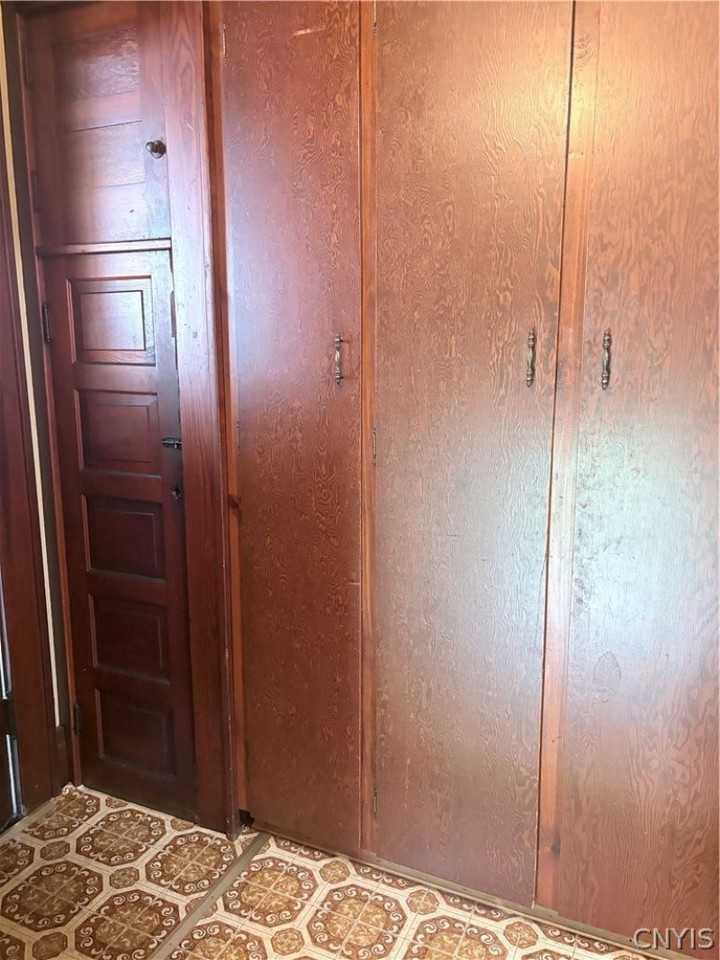 114 Peck Ave - Photo 4 of 14