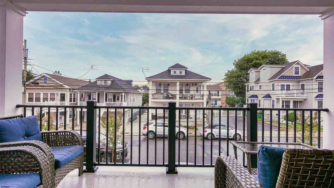 15 N Jefferson Ave #B - Photo 6 of 12