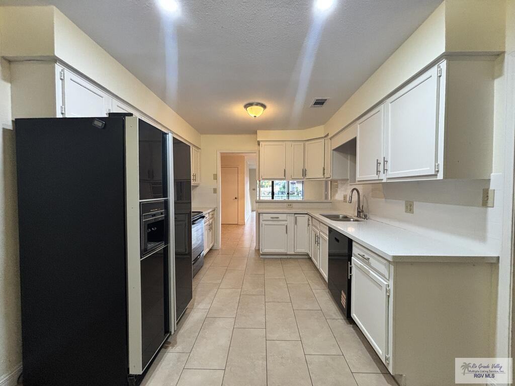 17 Waterfront Dr - Photo 2 of 24