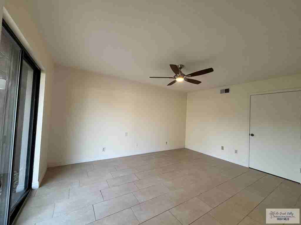 17 Waterfront Dr - Photo 5 of 24