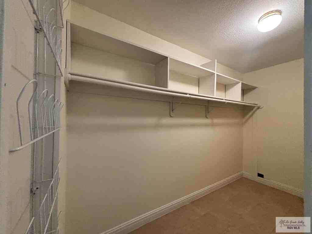 17 Waterfront Dr - Photo 7 of 24