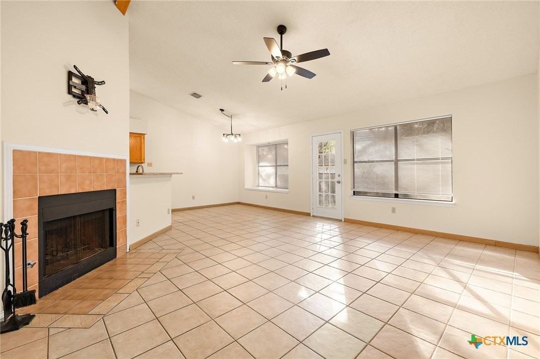 1604 Texas Oak Way - Photo 3 of 20