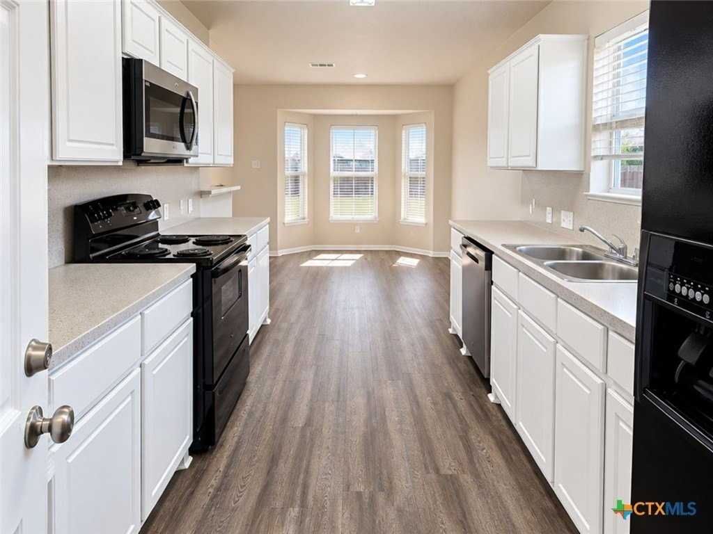 3610 Del Mar Ct - Photo 2 of 15