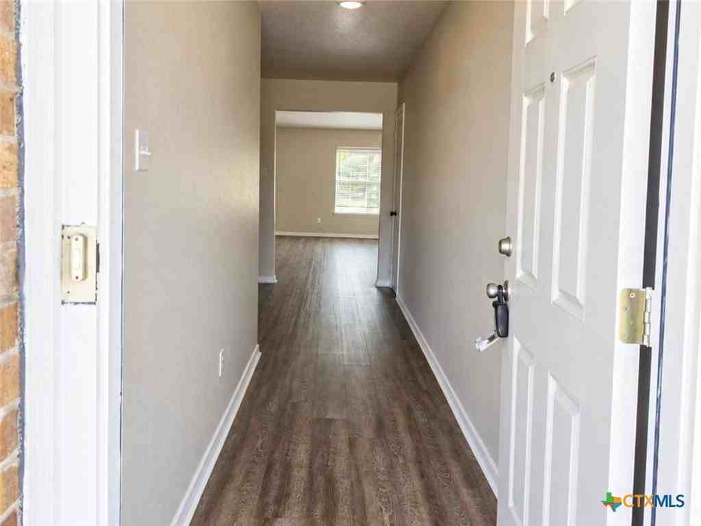 3610 Del Mar Ct - Photo 4 of 15