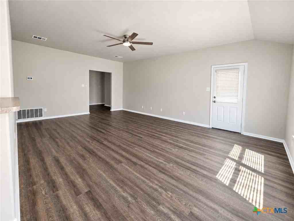 3610 Del Mar Ct - Photo 6 of 15
