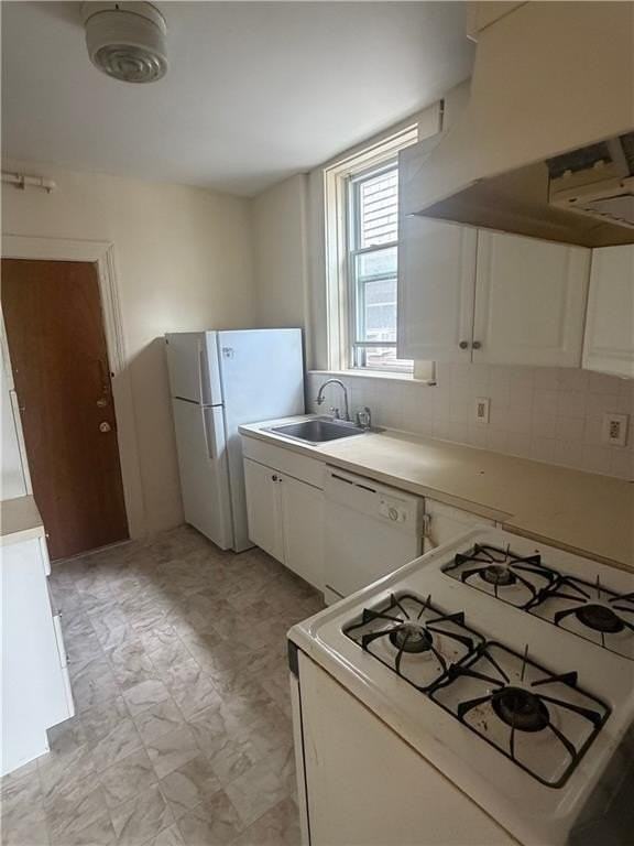 218 Waterman St - Photo 3 of 7