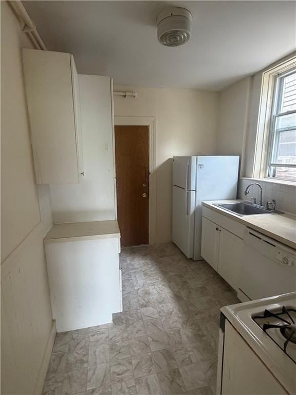 218 Waterman St - Photo 4 of 7