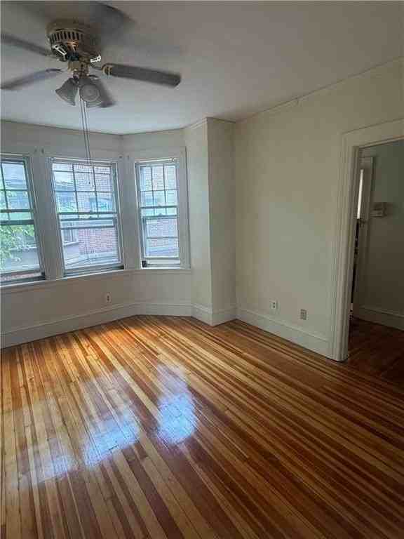 218 Waterman St - Photo 5 of 7