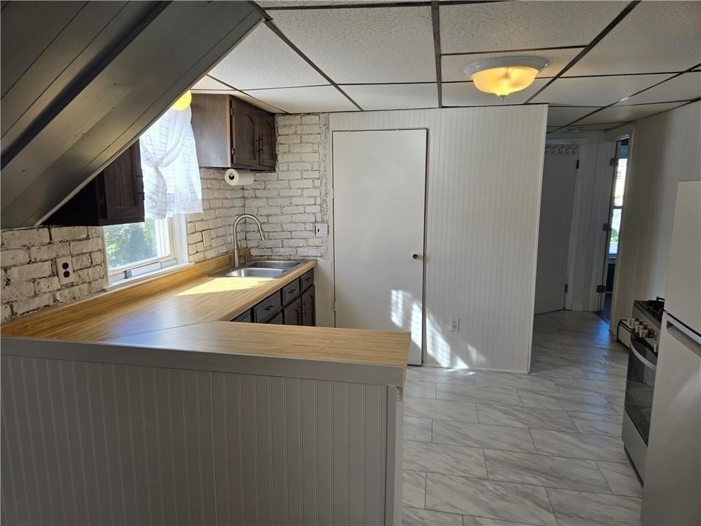 392 Benefit St #2ndFL - Photo 4 of 11