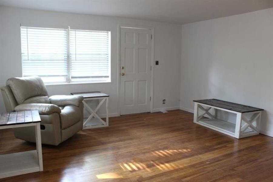 2900 Gerald Dr - Photo 3 of 20