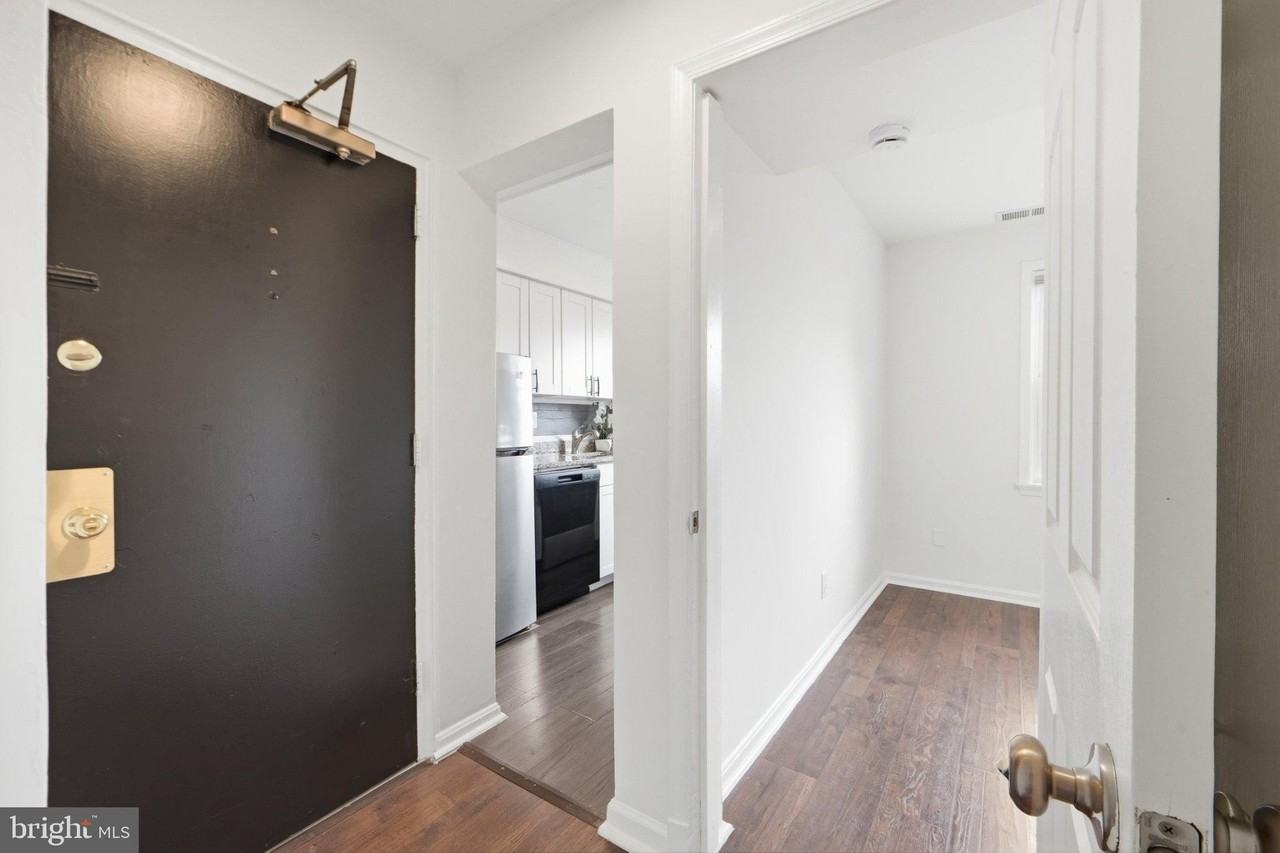 3909 Pennsylvania Ave Se #302 - Photo 6 of 21