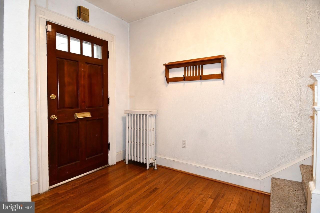 4210 10th St Ne - Photo 5 of 34